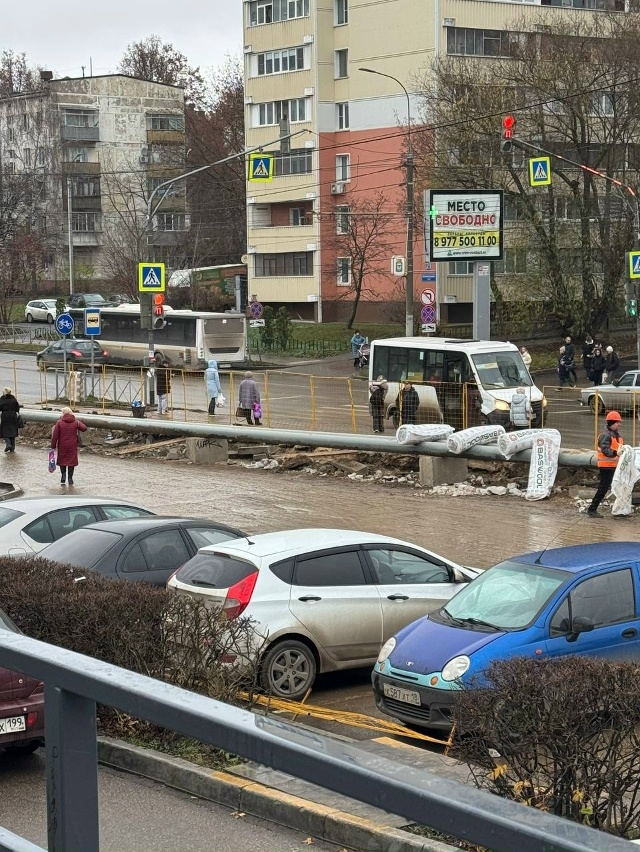 Что то странное творится с городом… Такое ощущение, чт...