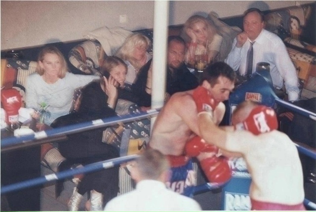 Фотографии ночной и криминальной жизни Москвы 90-х годо...