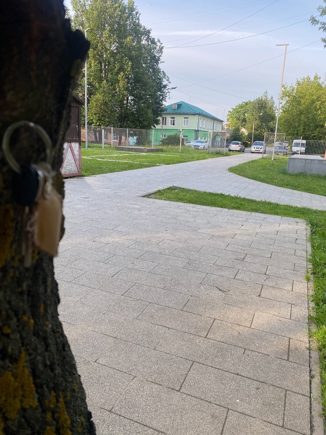 В парке победы кто то ключи потерял !