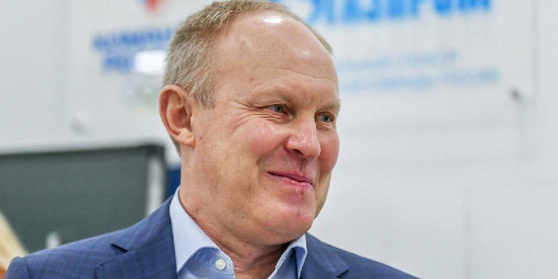 Депутат Госдумы пожаловался на тяжёлую работу.
По словам депутата Сергея Чепикова, избранникам при