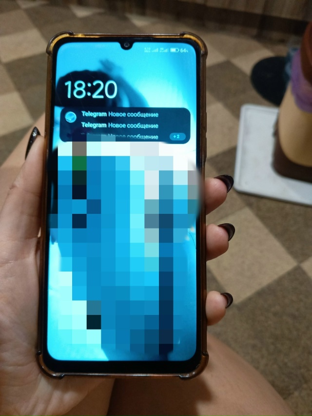 Нашли телефон Redmi , рядом с городским парком около речк?...