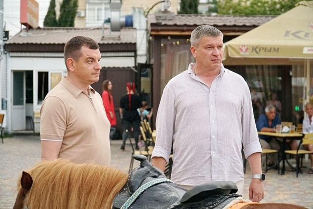 Принял участие в совместной проверке аттракционов, ор?...