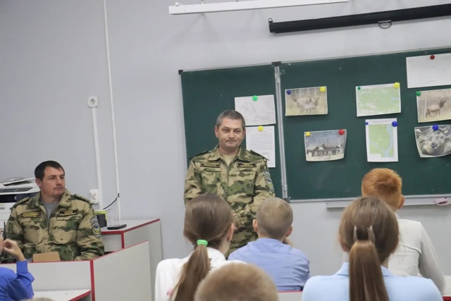 В 6 классе МБОУ Балахтинской школы 2 прошел классный ч?...