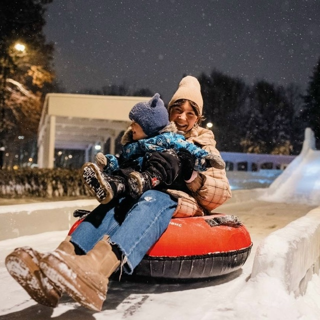 🤩 Мурманский лёд засиял в Москве
На Северном речном в...
