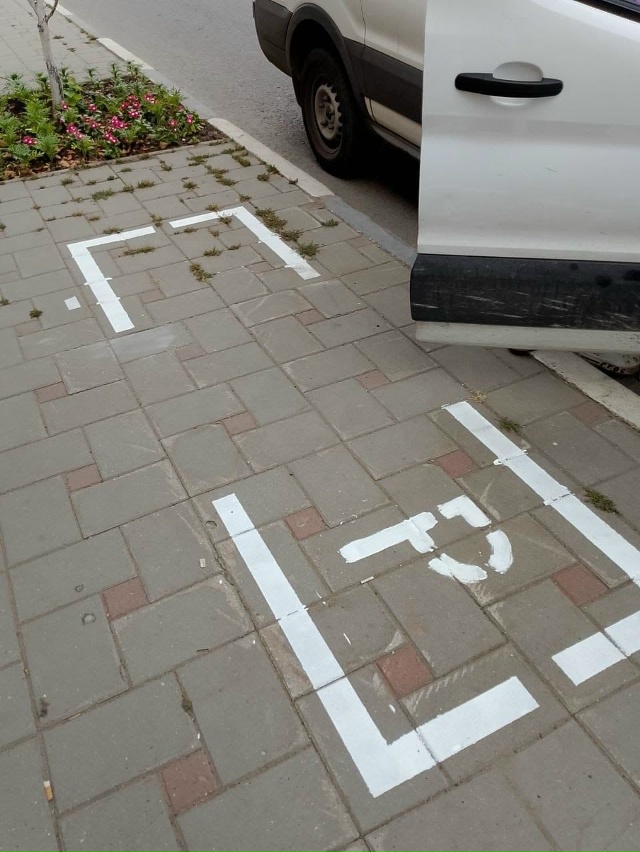🛴В Самаре начали наносить разметку для парковки СИМ ...