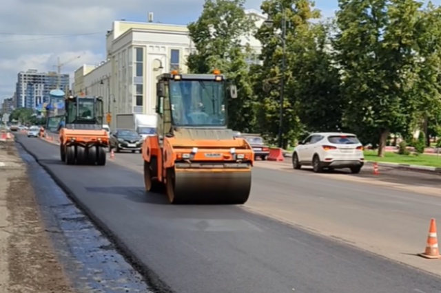 В Тамбове на Карла Маркса оборудуют парковочные карма?...
