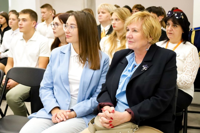 Форум ученического самоуправления проходит в Евпатор?...