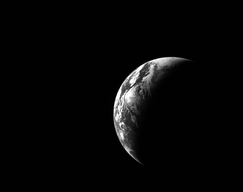 NASA выложили 12 тысяч снимков миссии Артемида-2 в открытый доступ.
Там и безграничные просторы ко