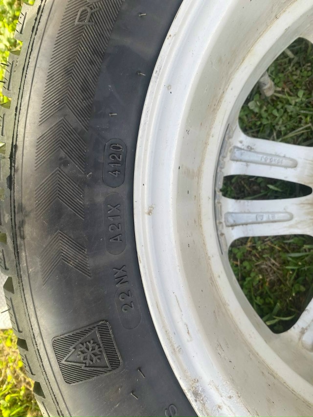 Продам литые диски на зимней резине ,диски r15 ET47-5x114,3 ст?...