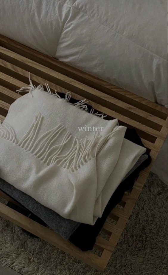 На самом деле тем и прекрасна, и неповторима наша жизнь...