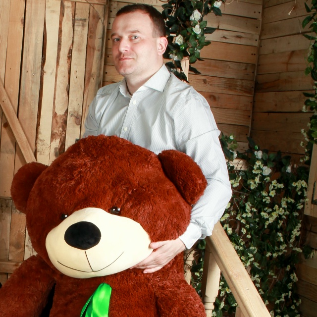 На старом томике поэта
Я напишу тебе письмо,
Отправлю п...