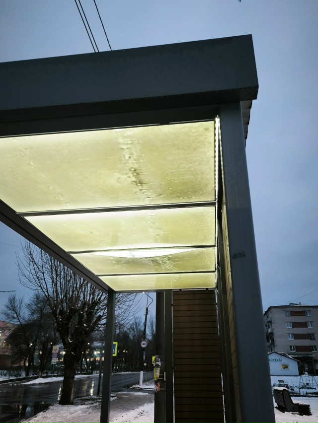 Кто следит за состоянием городских остановок?У вас про...