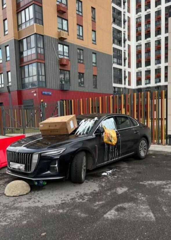 В ЖК «Южная Битца» Ленинского округа кто-то наказал вл?...