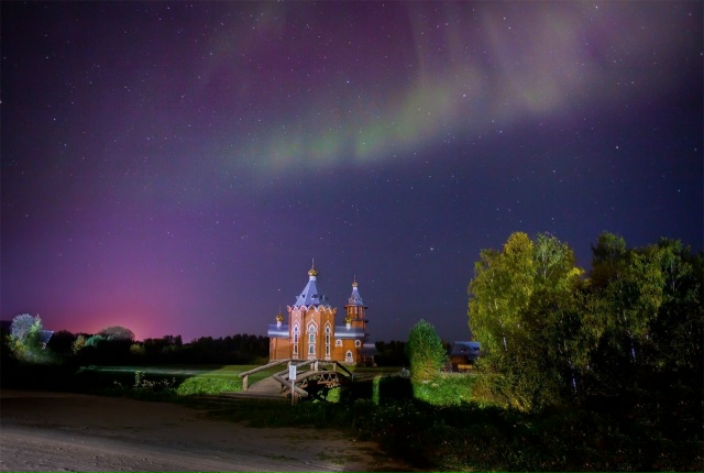 А давайте каждый покидает в комменты фото природы, кот?...