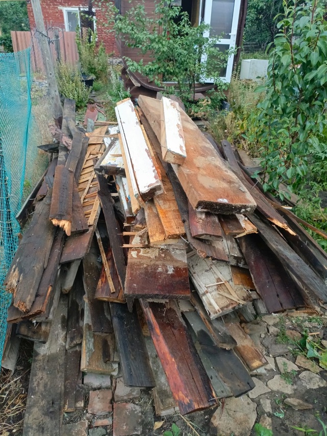 Отдам доски, не гнилые, на дрова, звонить 89094327855, самовы?...