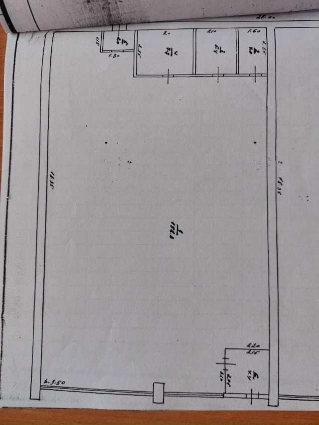 Продаётся/сдача в аренду здание магазина
1/2 часть здан?...