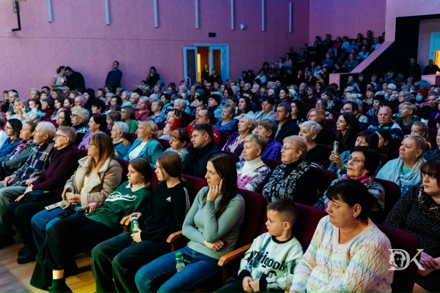 В доме культуры на площади Пушкина прошел концерт, пос?...
