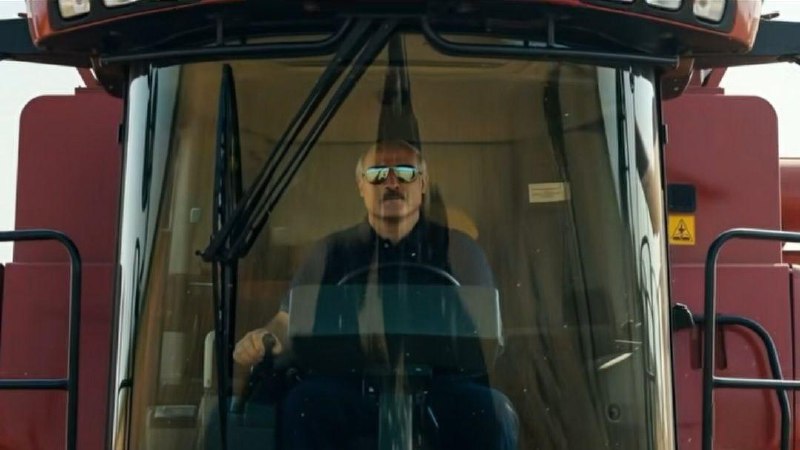 Лукашенко поручил создать «лучший в мире супертрактор».