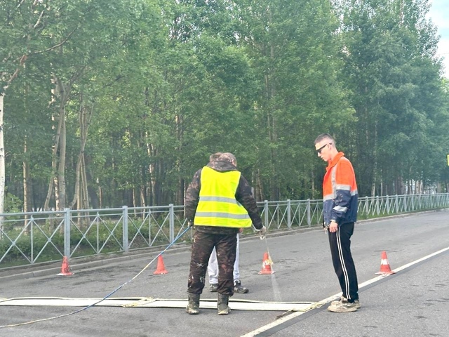 В Мончегорске обновляют дорожную разметку
В городе тр...