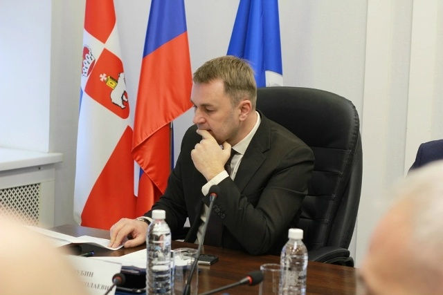 Михаила Шубина лишили полномочий председателя и депут...