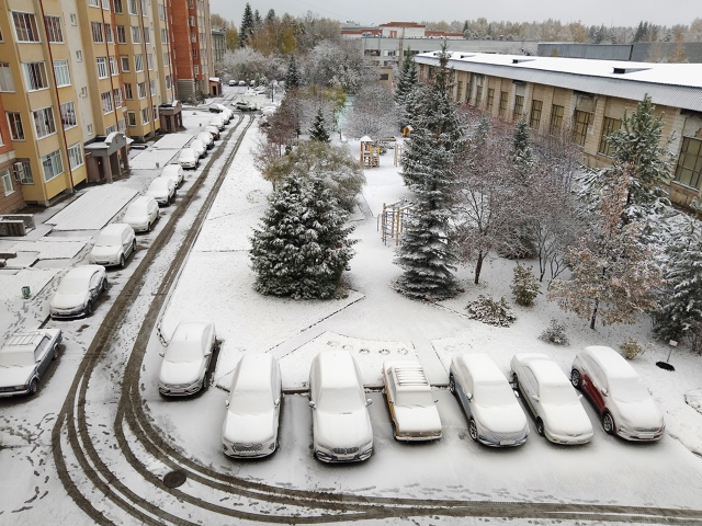 Πepвый cнeг в Акaдeмгopoдкe.