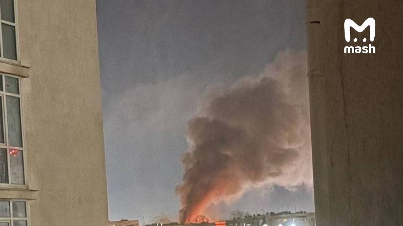 Взрыв в жилом доме в Севастополе — пострадали четыре человека. По данным Mash, огонь охватил три эт