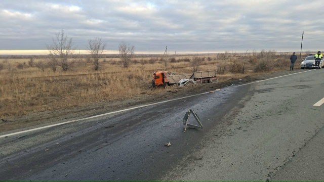 🚨 Трагедия на трассе: житель Орска погиб в ДТП с КамАЗ?...