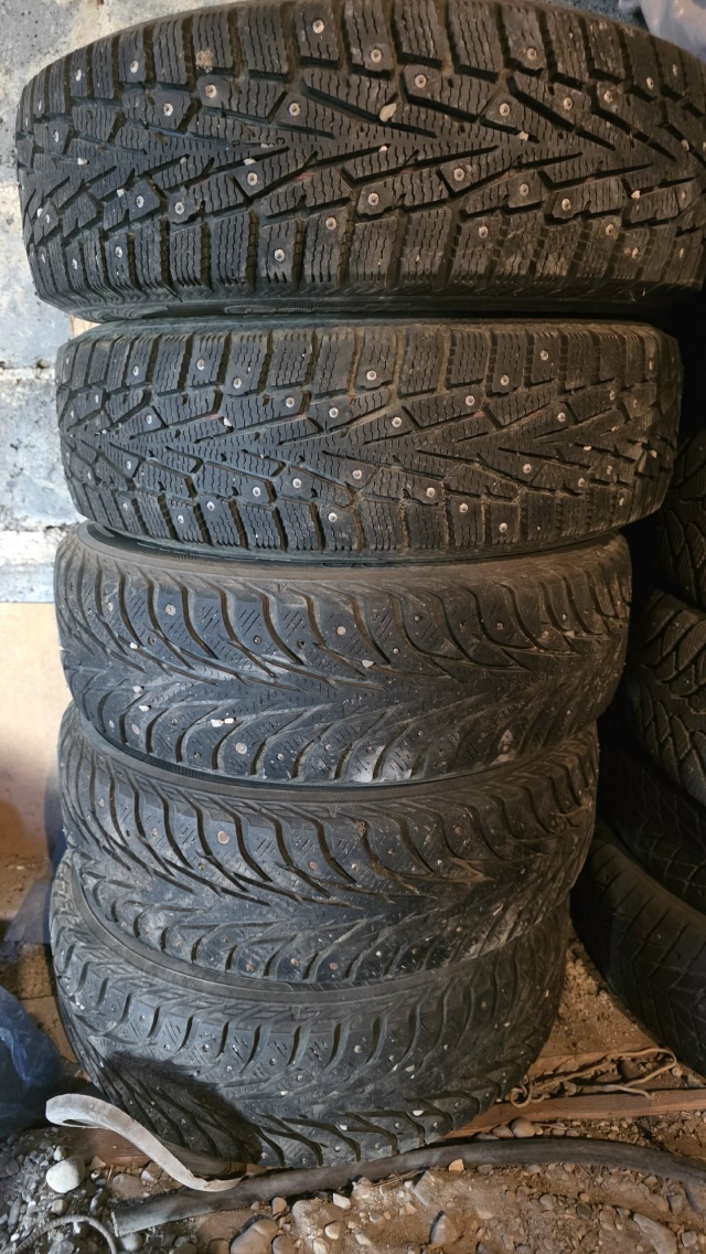 Продам 8000 за всё. Тел.89619129070