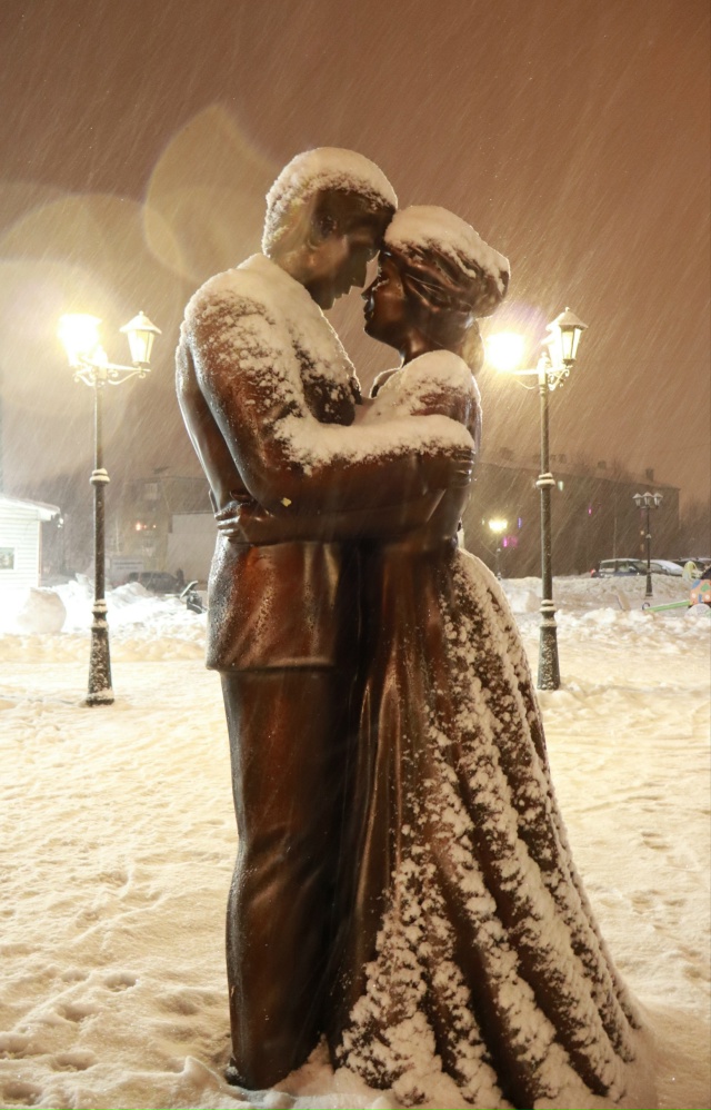 Памятник Влюблённым