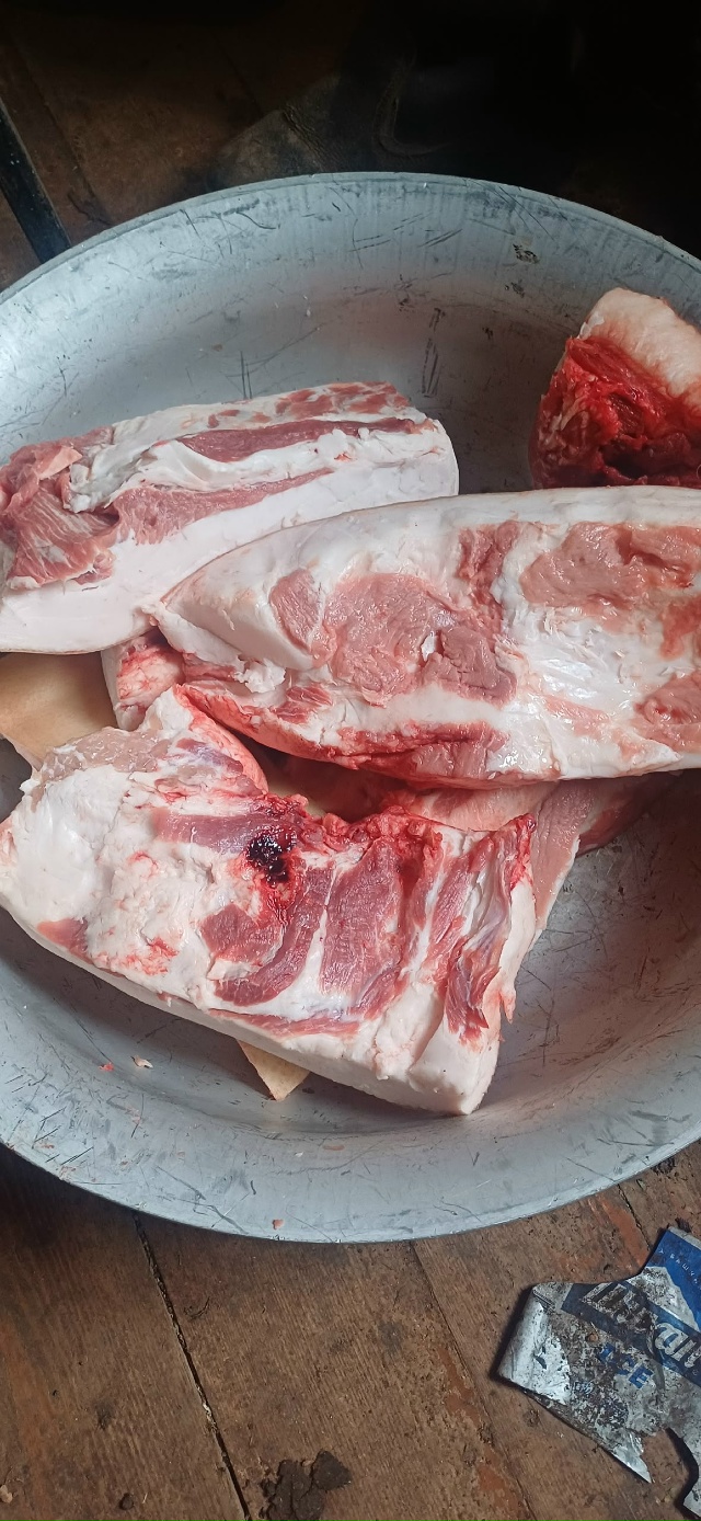 Продам свиное сало.Ждановка .тел.89328651032