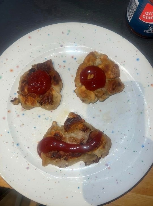 Девушка сильно постаралась с ужином😅