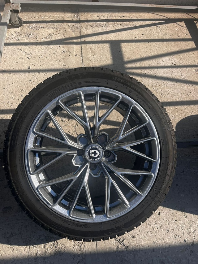 Продаются диски с резиной R17-4/100
R18-5/112
+79786163119
По всем во...
