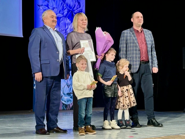 В преддверии праздника День матери в Можайском культу?...