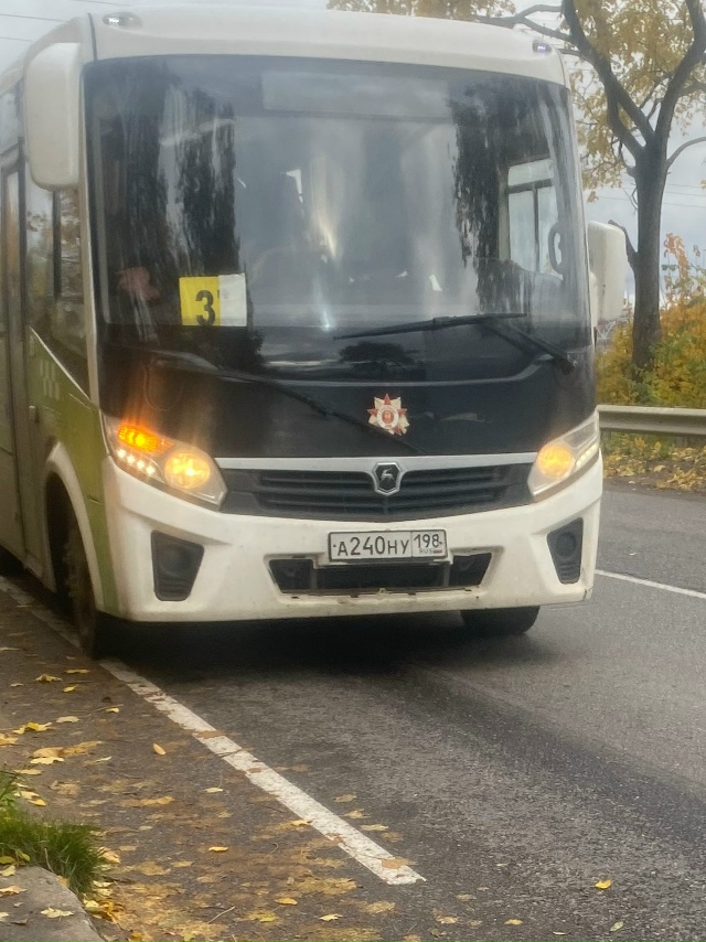 Почему так поздно пошёл автобус номер3 по расписанию 11:...