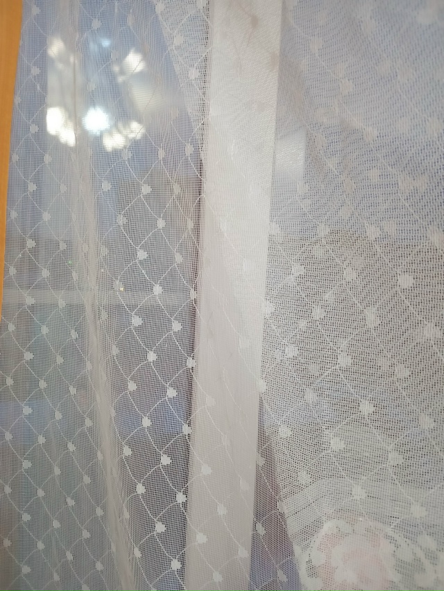 Отдам шторы с тюлью.
Тюль размер примерный 300 на 230 .
Што...