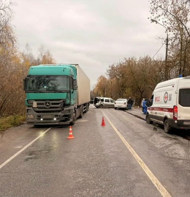 Пять человек пострадали в аварии в Балашихе
На Носов?...