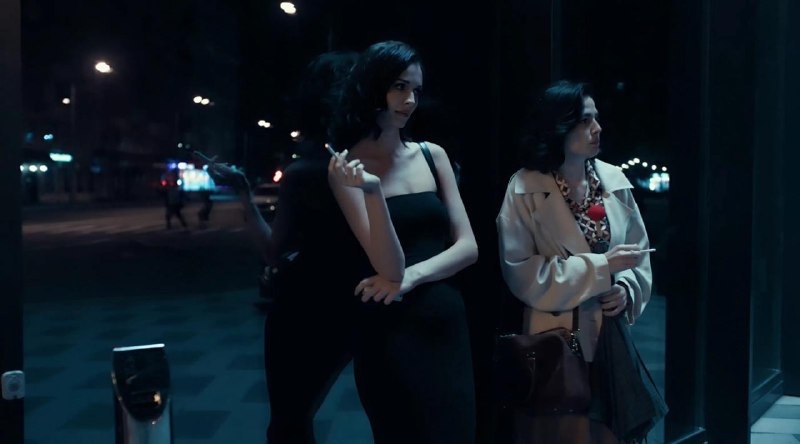 мы с той самой подругой, когда раздали всем советы по отношениям, а сами уже пять лет без мужчин (тр