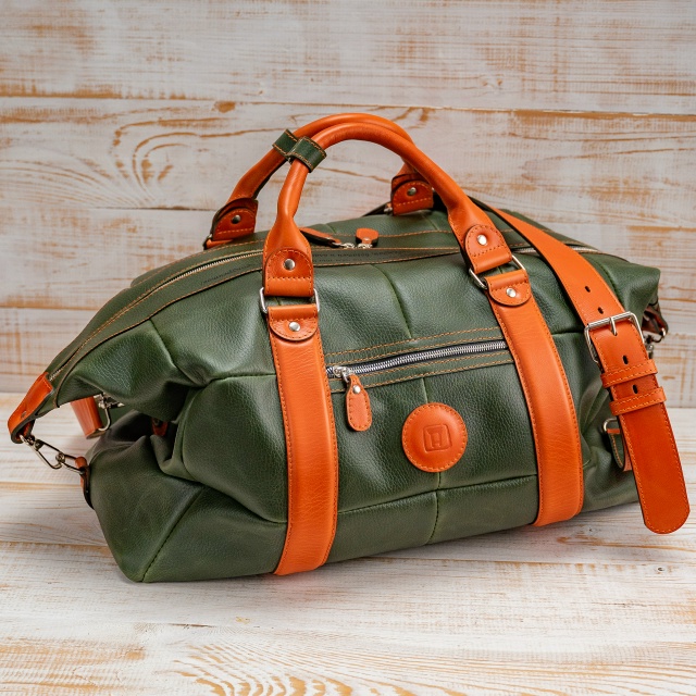 Привет, друзья! Меня зовут Василий. Я шью яркие сумочки,...