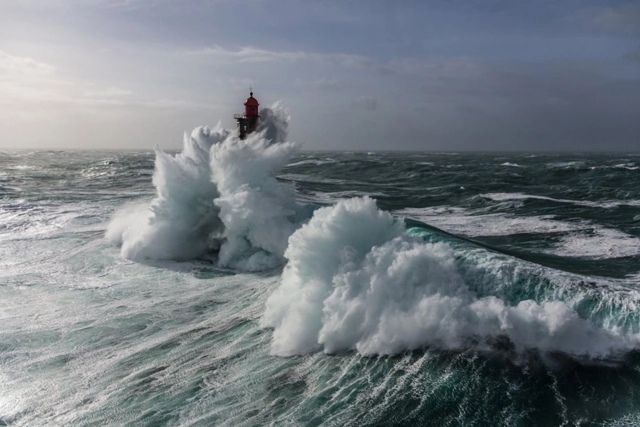 ? Смотритель Маяка Ля Жюмьен во Франции – работа за м?...