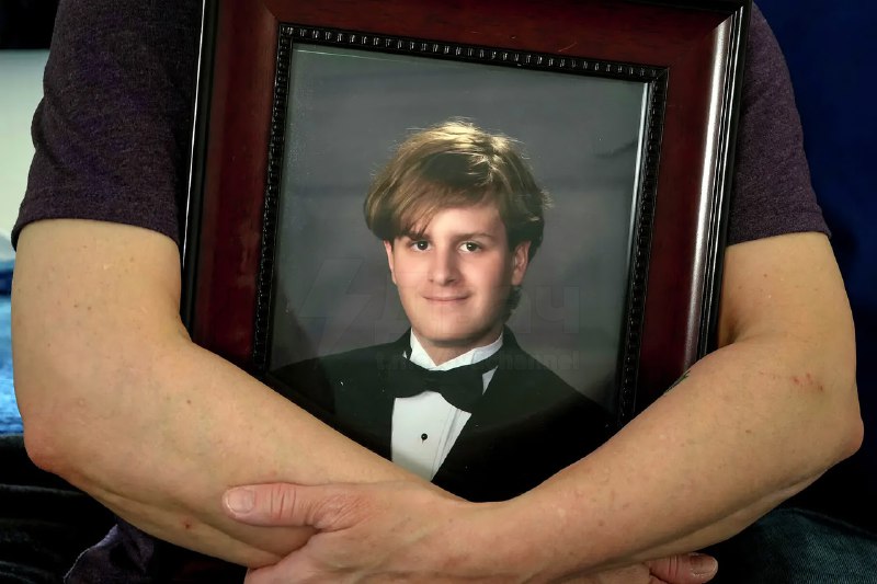 Чел превратил ChatGPT в своего наставника по употреблению наркоты и… умер от передозировки
Рассказы