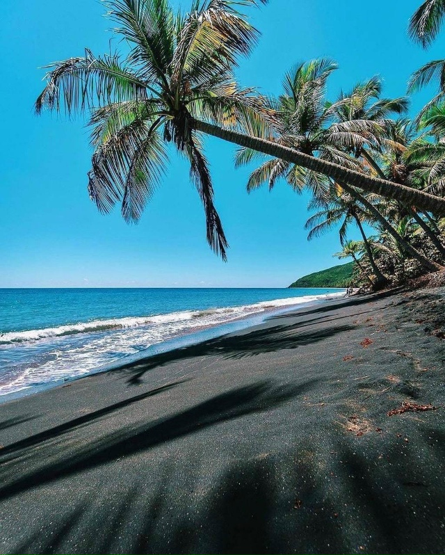 Уж если и быть в моей жизни черной полосе, пусть она буд...