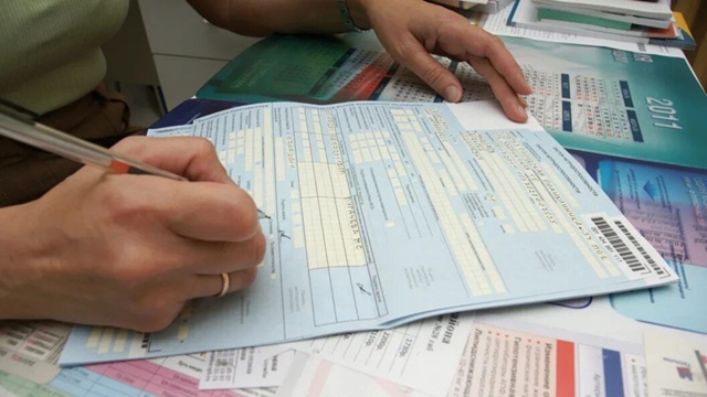 Медицинские карты работников, которые уходили на боль?...
