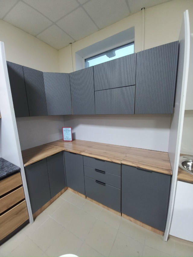 ✅️Прямые и угловые;
✅️Маленькие и большие;
✅️Яркие...