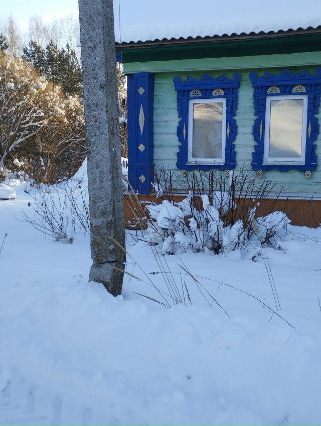 Всем добрый день, в деревне Раскаты треснул столб, прос...