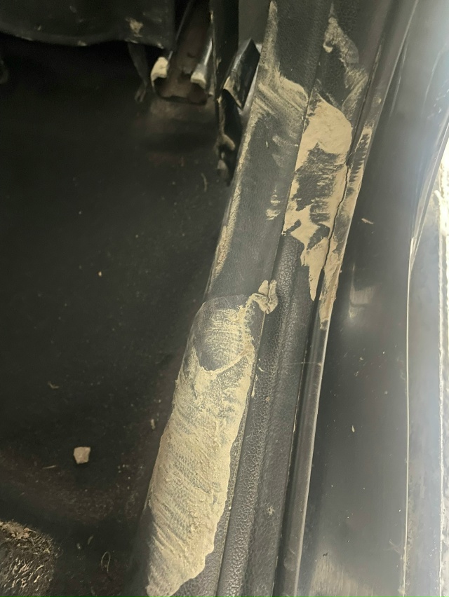 Как так можно садиться в машину?! Неужели все стали инв?...