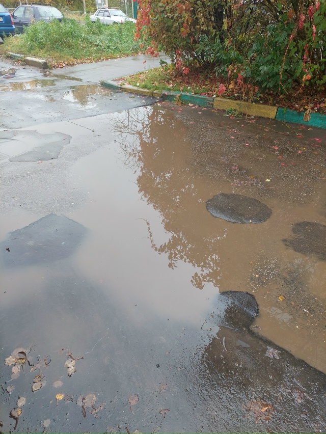 ПАЗОР АДМИНИСТРАЦИЯ РУЗЫ!! МИКРАЙОН ДОМ 8 И 9 СТОИТ ВОДА....