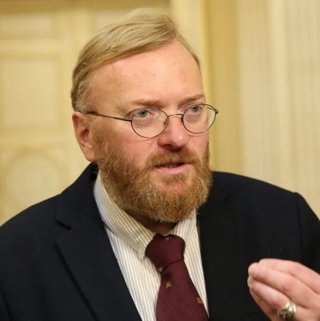 Депутат Виталий Милонов раскритиковал квартиры-студи?...
