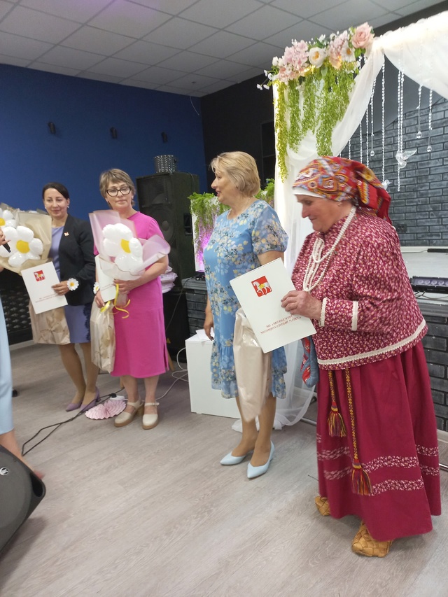 Лето одарило Коношу теплой погодой
на праздник 8 июля ...