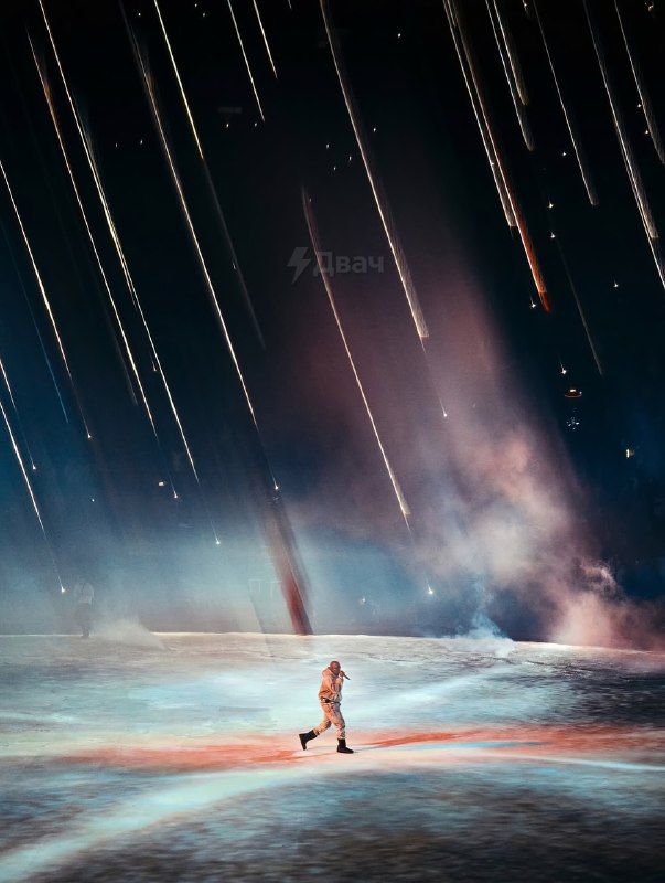 В Сети вовсю обсуждают свежий концерт Канье Уэста — судя по всему, после прошлых зашкваров рэпер взя