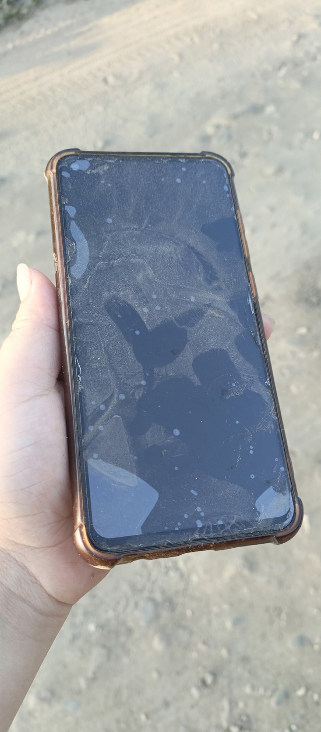 Найден телефон Redmi. Обращаться по номеру 89201413943
